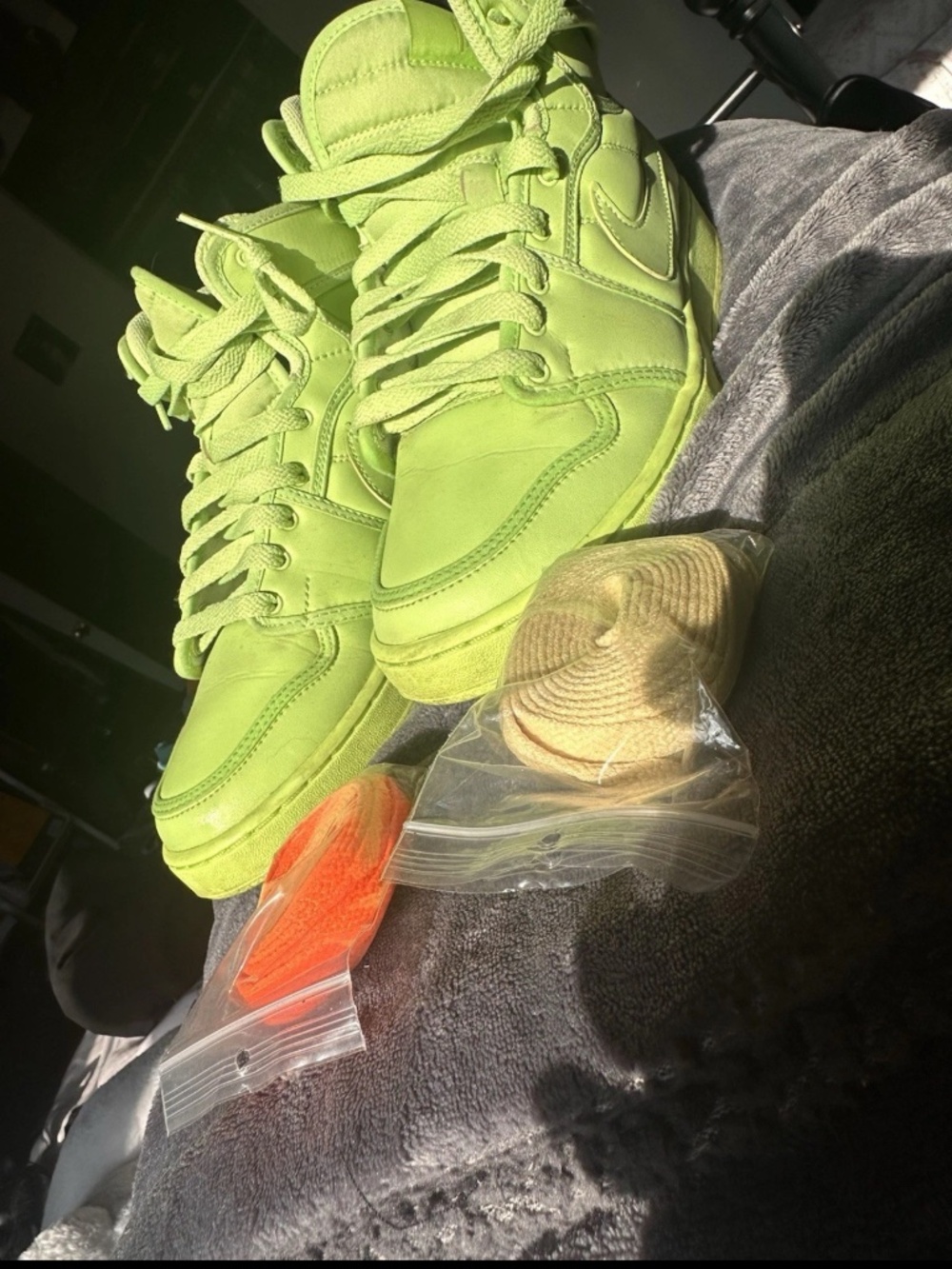 Original Billie E. Neon Green Shoes(8.5) with Orange zip-up sweater (XXL)